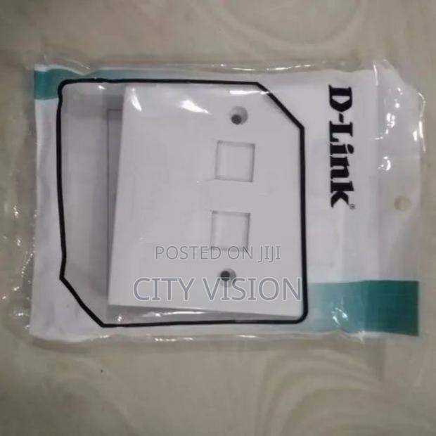 NFP-0WHI21 Dual Faceplate Withshutter ID Plate - White - main view