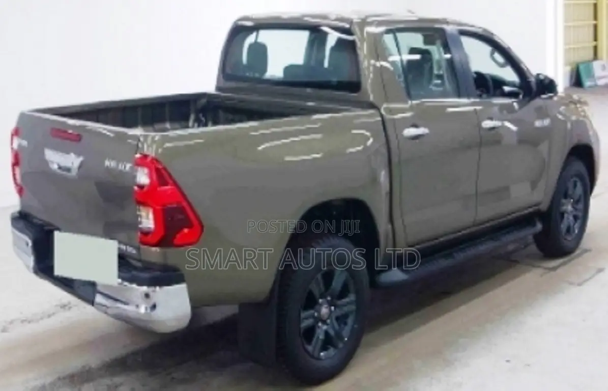 New Toyota Hilux 2024 Brown