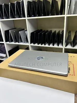 New Laptop HP 15S 8GB Intel Core I3 SSD 256GB