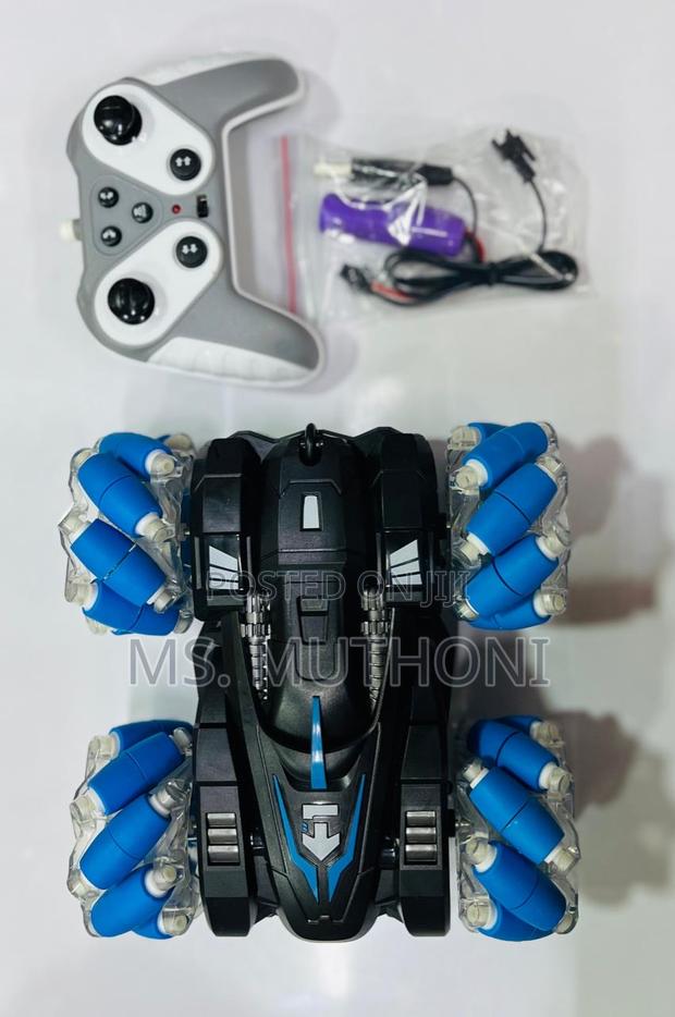 Stunt Car (Remote Comtrolled) - thumbnail 4