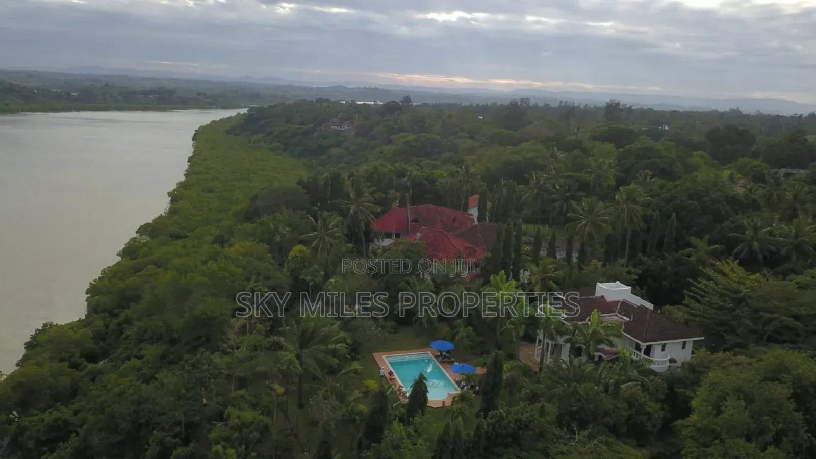 Mtwapa,Luxury Creek Beach Villa Available for Holidays