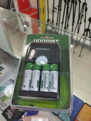 UNOMAT Rechargeable Battery X 4 Plus Charger - thumbnail 2