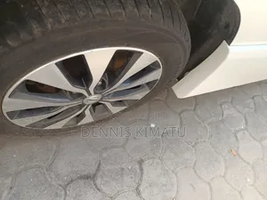 Nissan Serena 2017 White