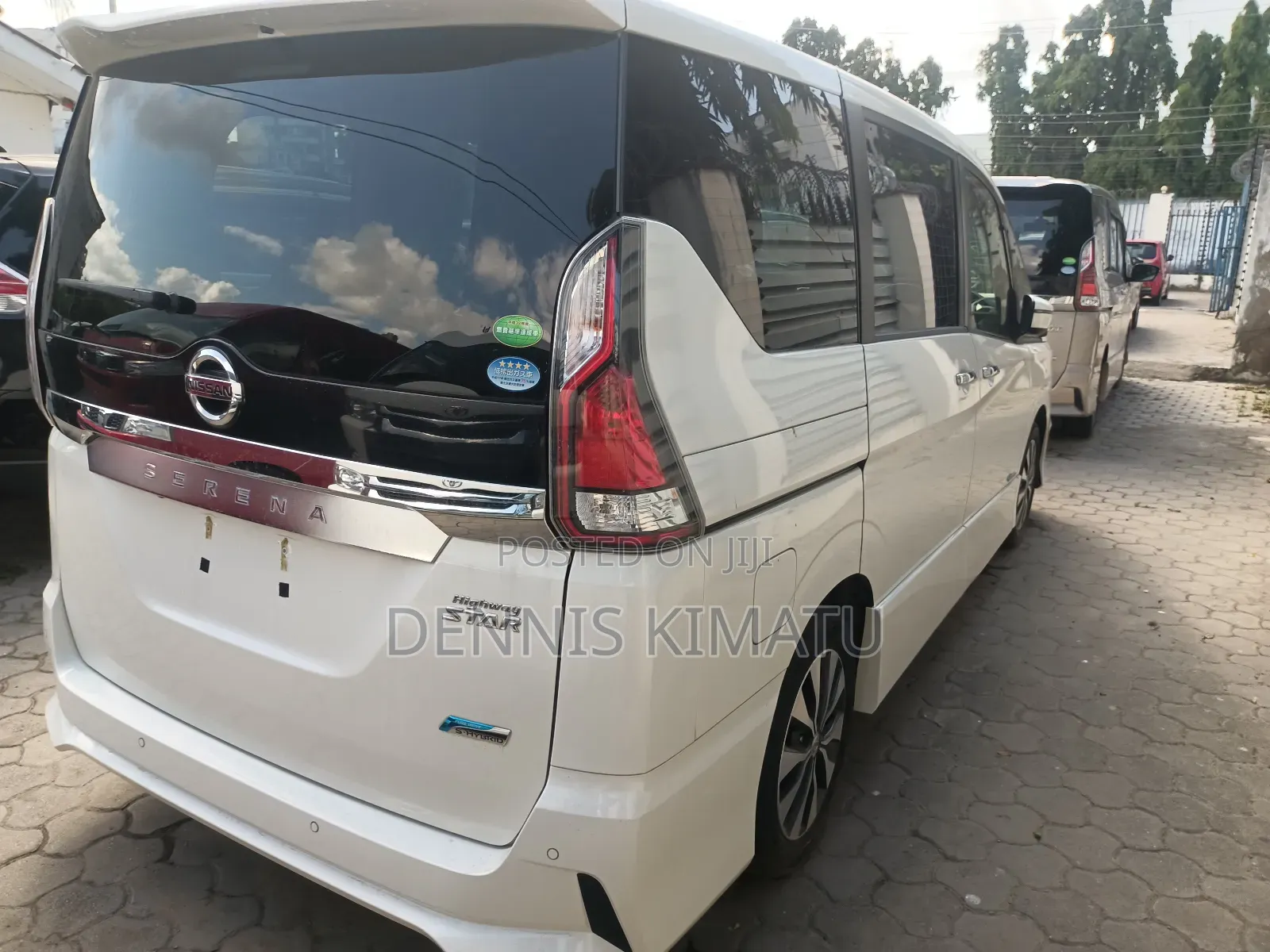 Nissan Serena 2017 White