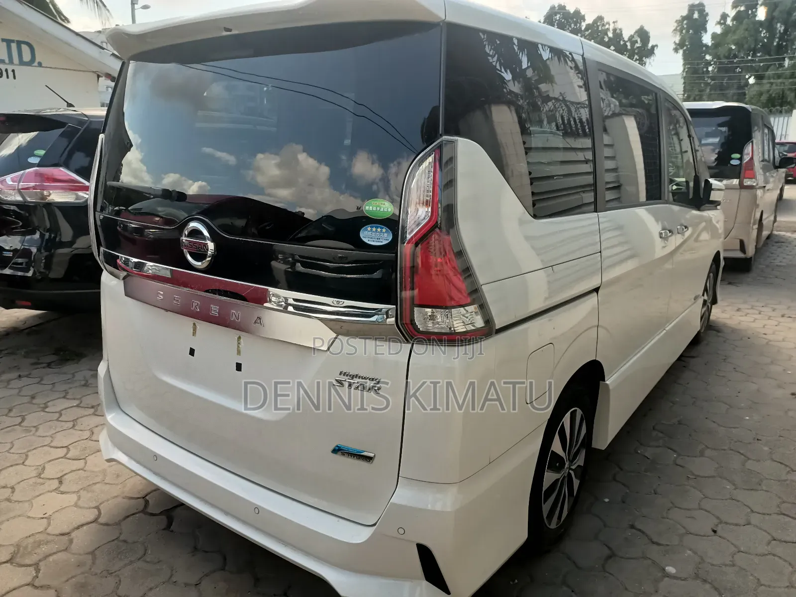 Nissan Serena 2017 White