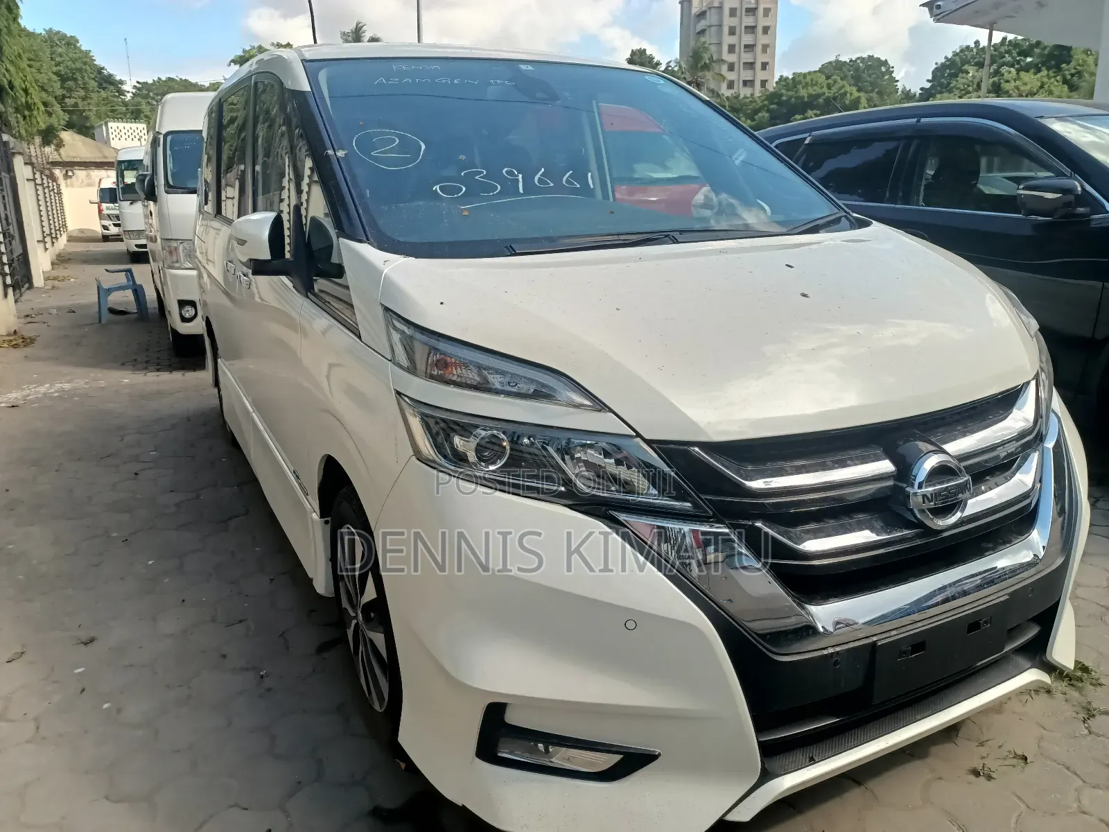 Nissan Serena 2017 White