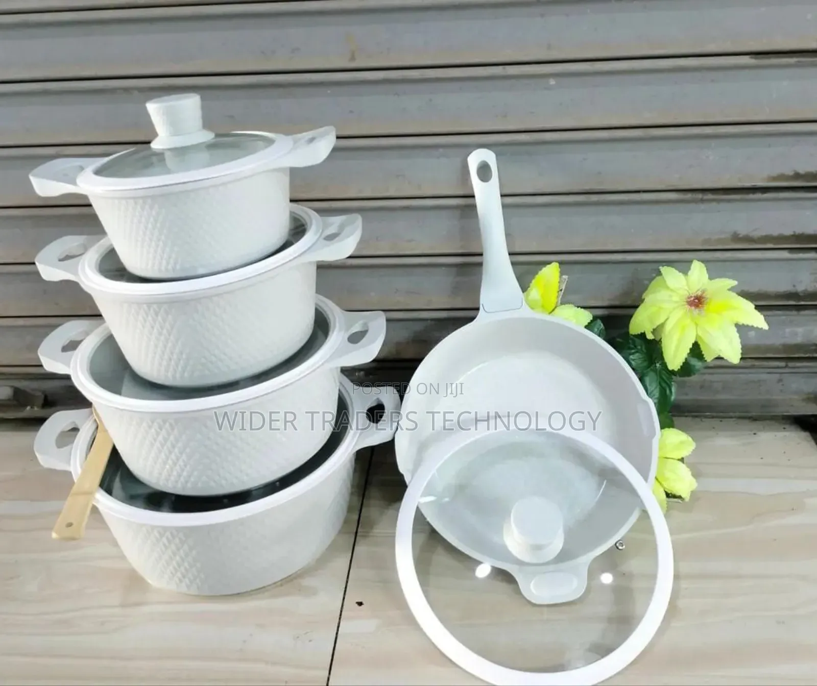 Bosch 11pc Cookware With Silicone Lid Covers*_ 
White