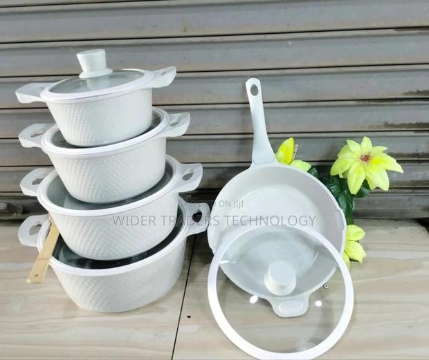 Bosch 11pc Cookware With Silicone Lid Covers*_ 
White