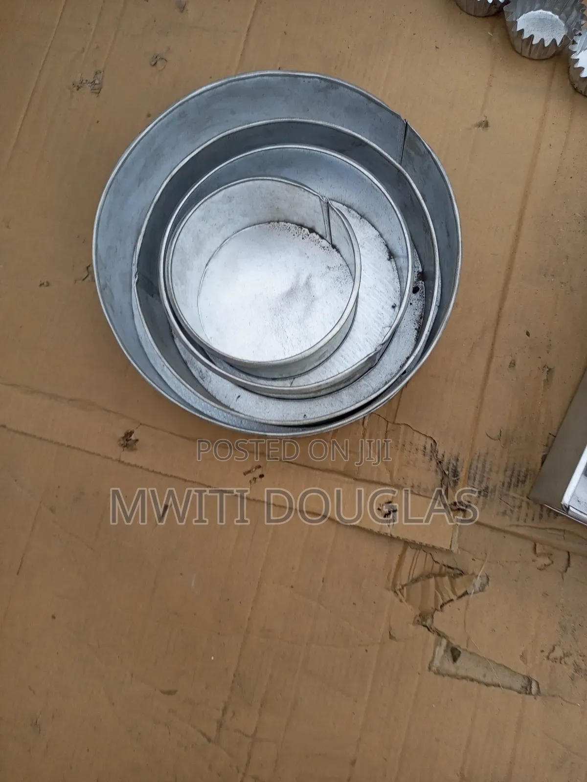 Circular Bakery Tins