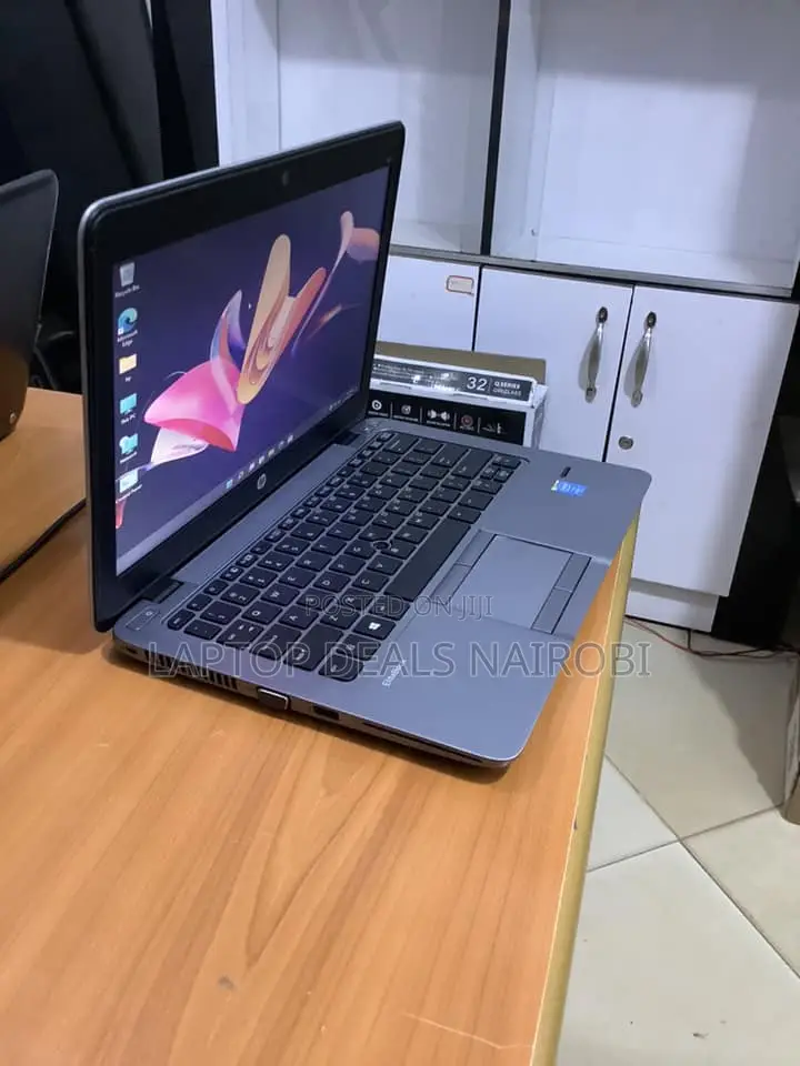 Laptop HP EliteBook 820 G1 8GB Intel Core I7 HDD+SSD 1T