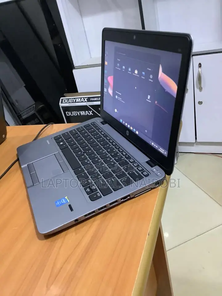 Laptop HP EliteBook 820 G2 8GB Intel Core I7 SSD 256GB