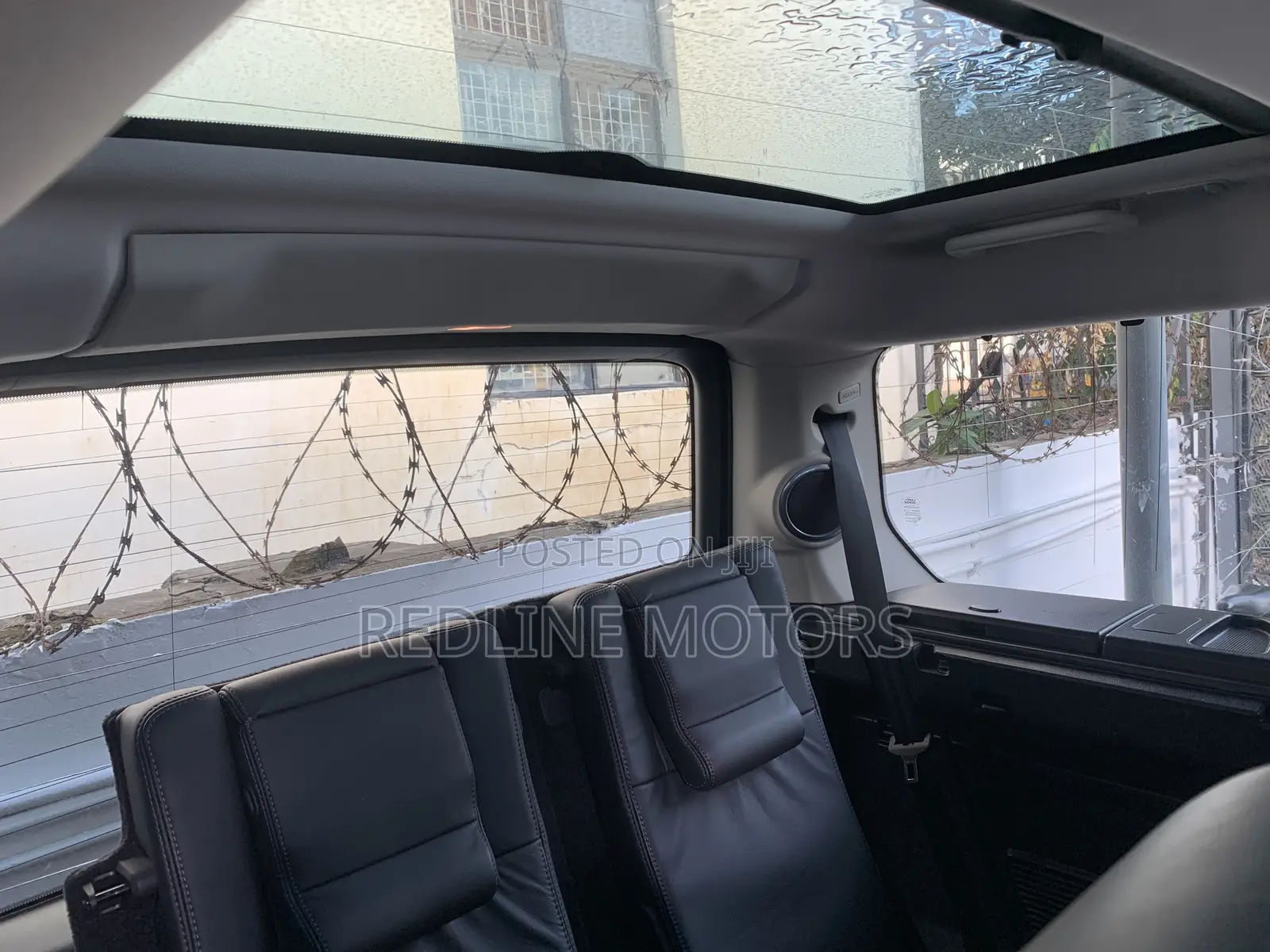 Land Rover Discovery HSE 4x4 2018 Black