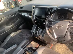 Toyota Alphard 2017 Pearl