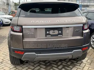Land Rover Range Rover Evoque HSE 4x4 5-Door 2017 Gold