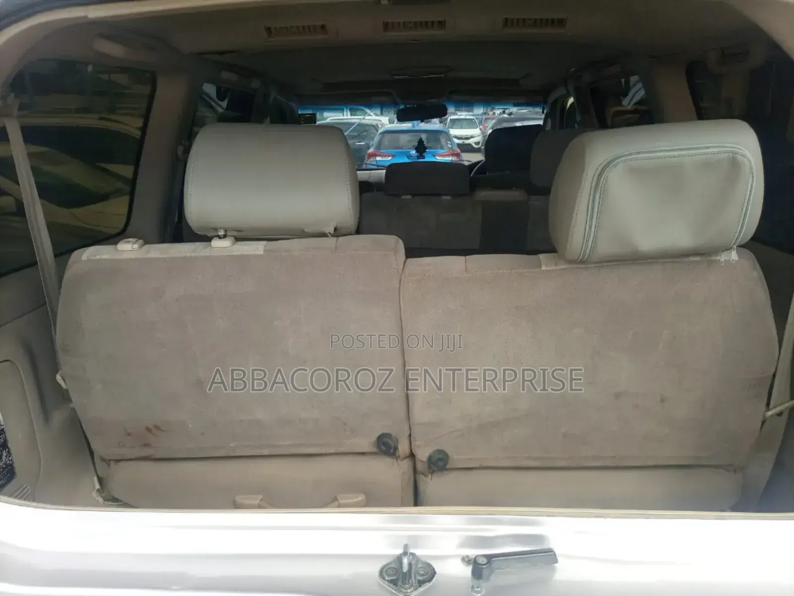 Toyota Land Cruiser HDJ 100 2002 Gold
