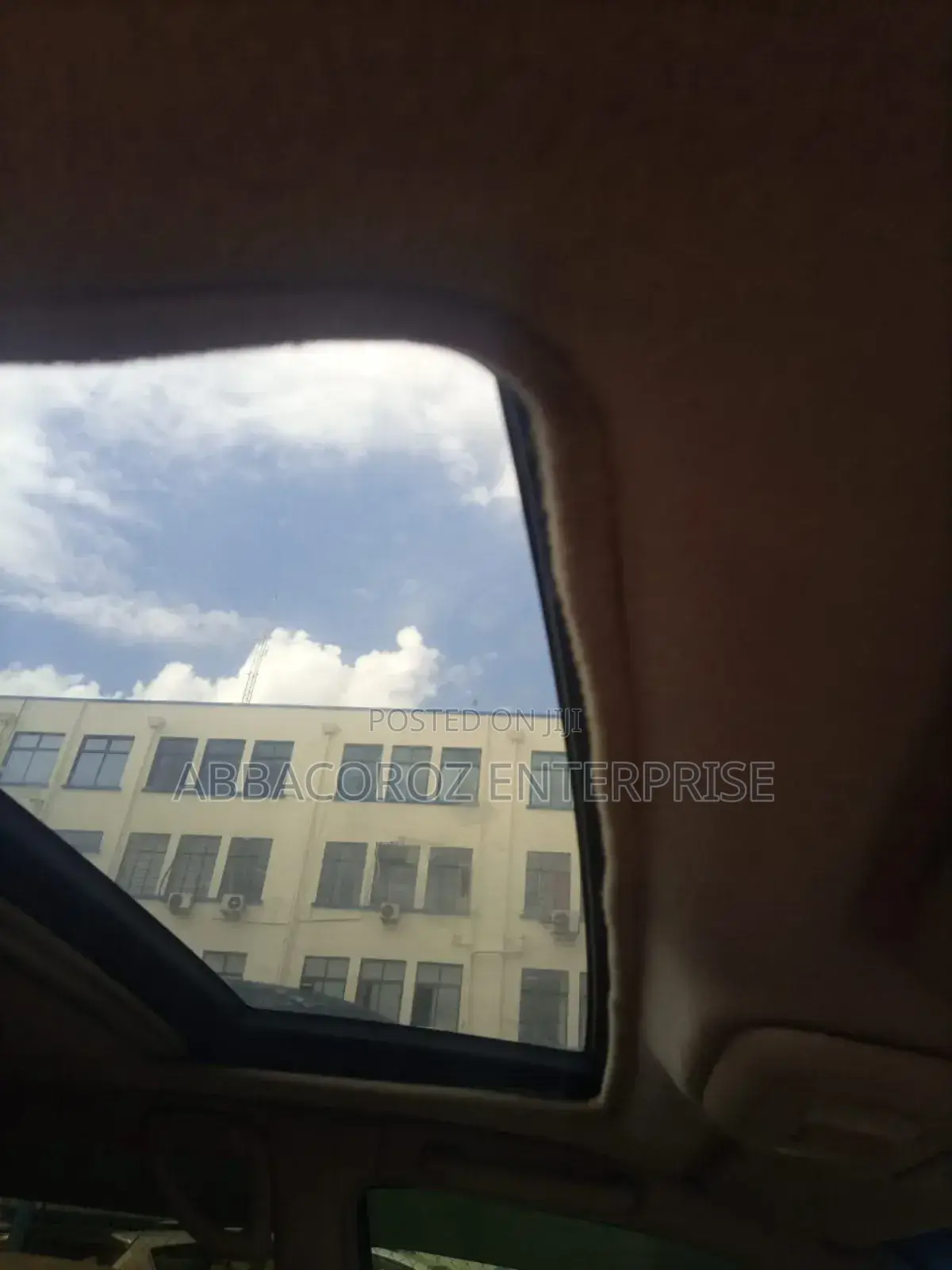 Toyota Land Cruiser HDJ 100 2002 Gold