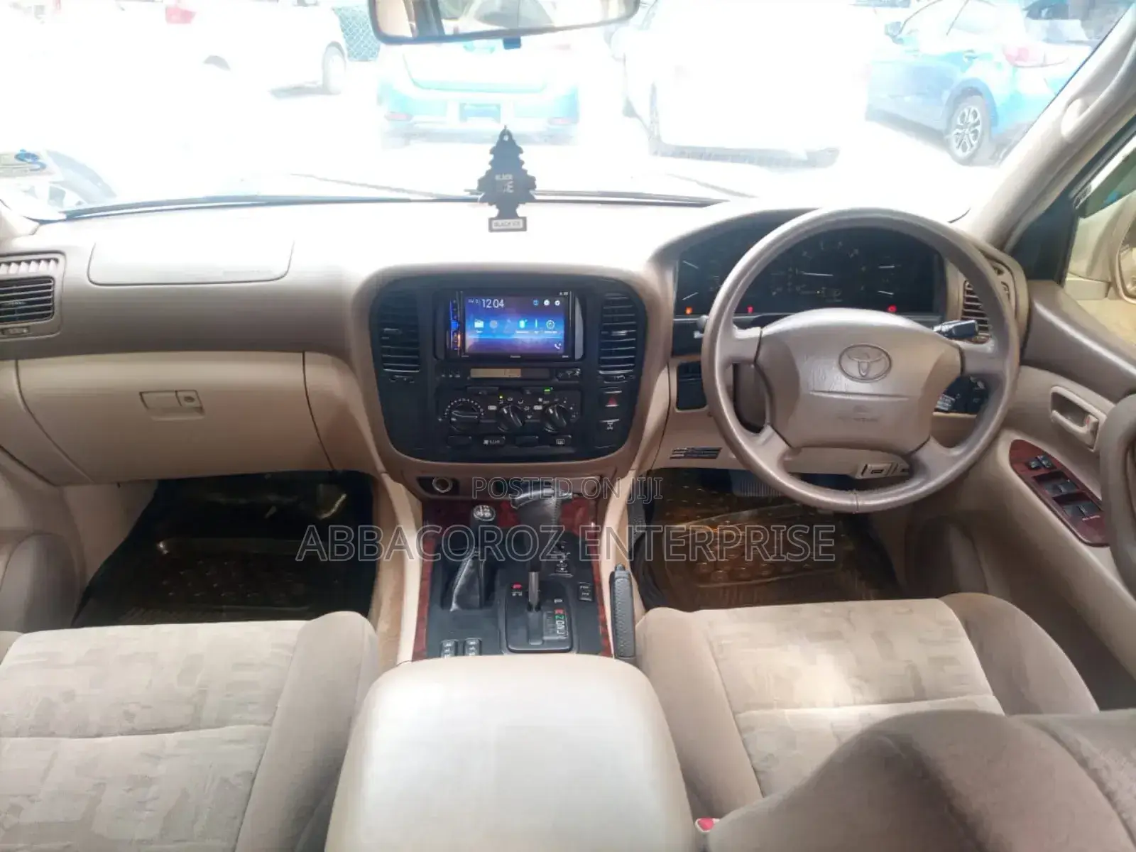 Toyota Land Cruiser HDJ 100 2002 Gold