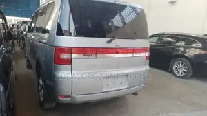 Mitsubishi Delica 2017 Silver