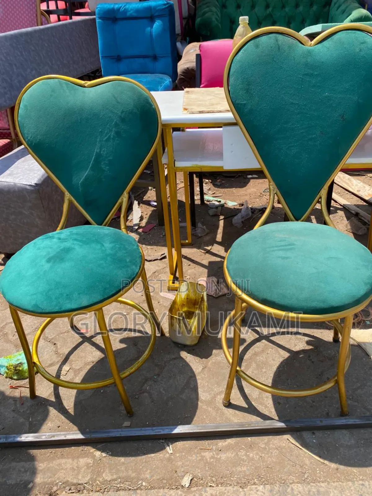 Love Styling Manicure Chairs