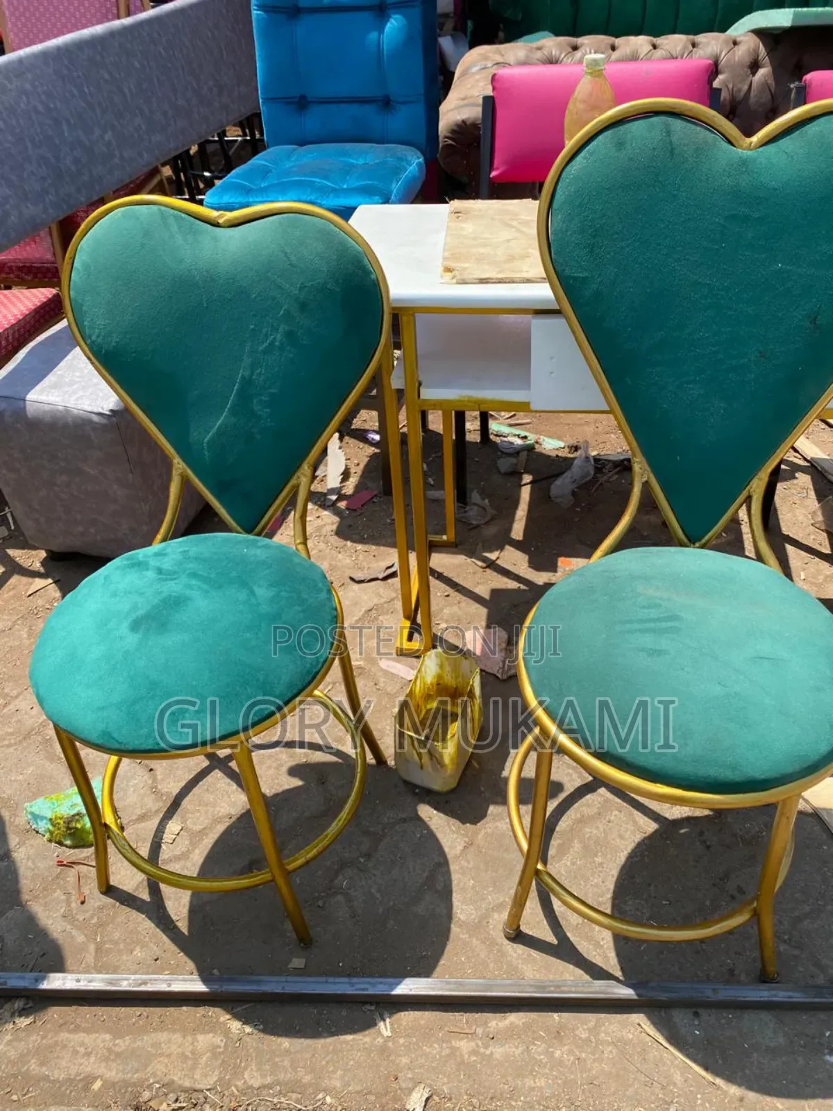 Love Styling Manicure Chairs