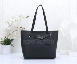 The H Bag 979