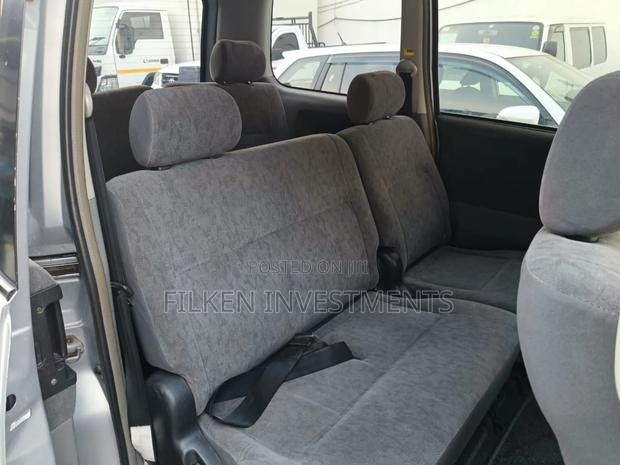 Toyota Voxy 2002 Silver - thumbnail 3