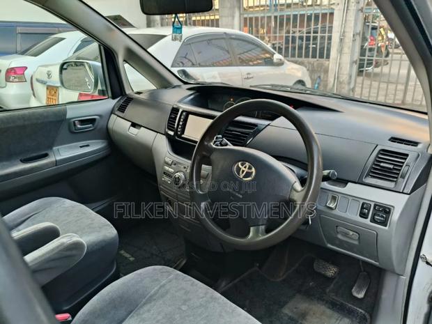 Toyota Voxy 2002 Silver - thumbnail 5