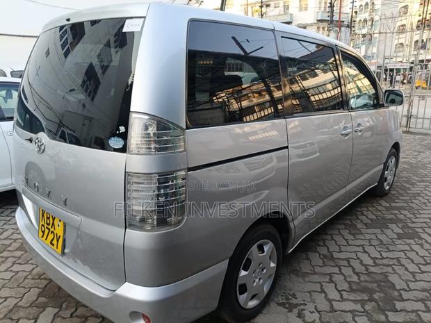 Toyota Voxy 2002 Silver - thumbnail 6
