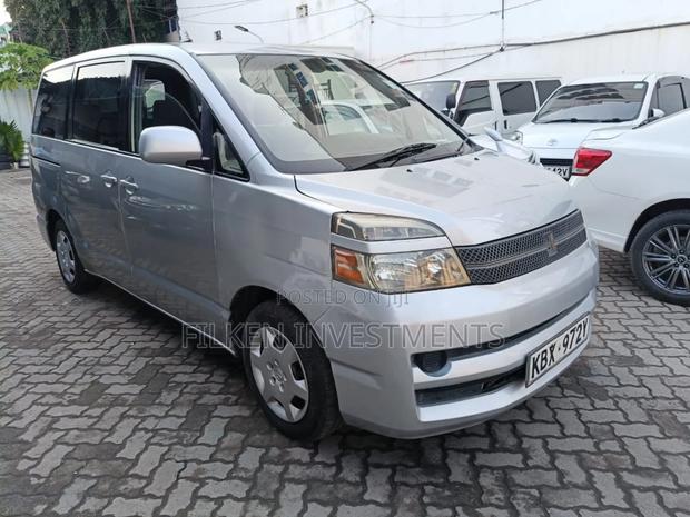 Toyota Voxy 2002 Silver - thumbnail 7