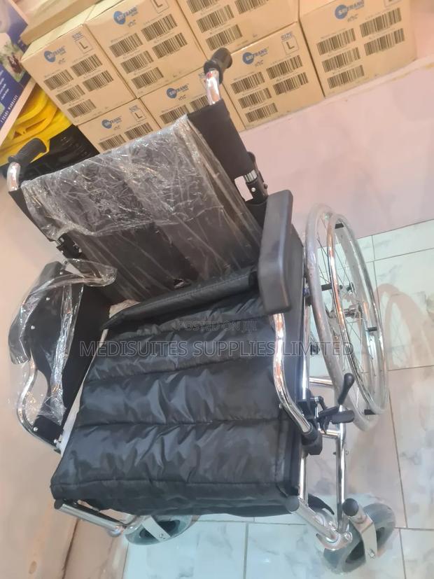 Extra Wide Standard Wheelchair - thumbnail 3