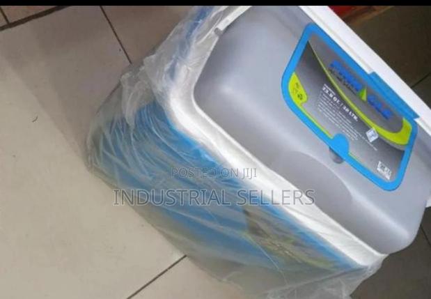32l Ideal Cooler Box