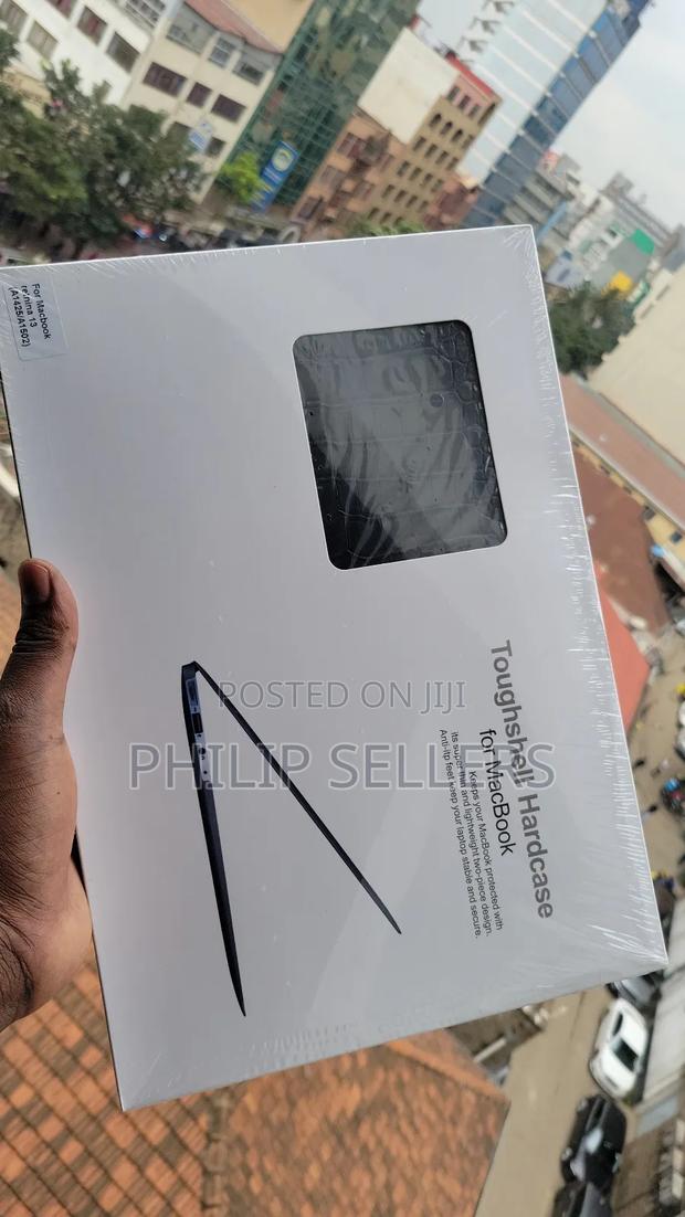 Design: Two-Piece Design That Snaps on and Off Your Macbook - thumbnail 2