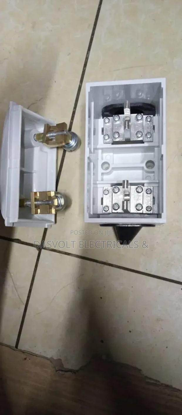 Mc Cut Out 3 Phase - main view