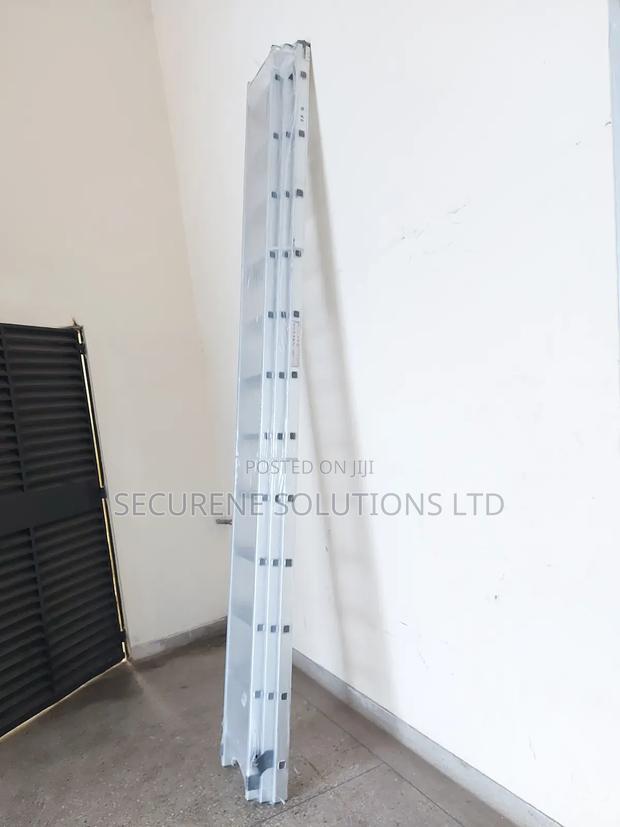 3by12trends/36ft/11m Aluminium Tripple Extension Ladders - thumbnail 2