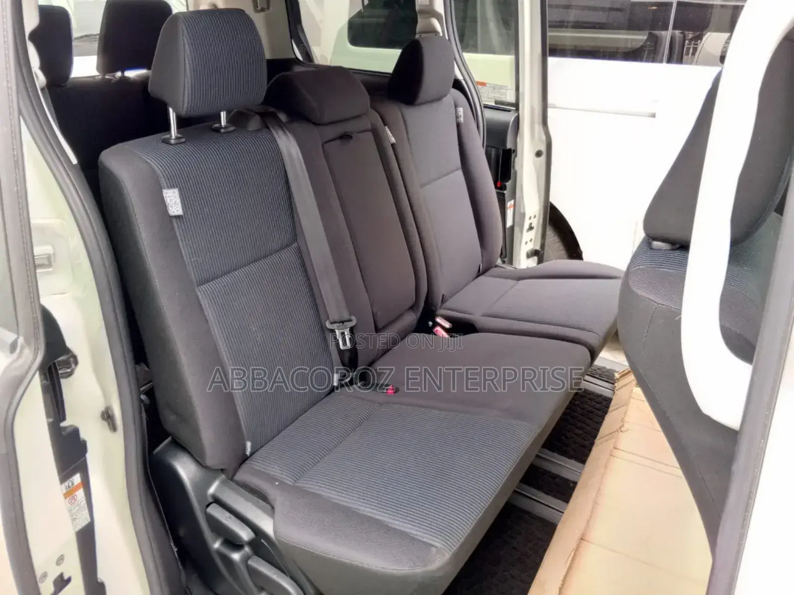 Toyota Noah 2.0 FWD (8 Seater) 2017 White