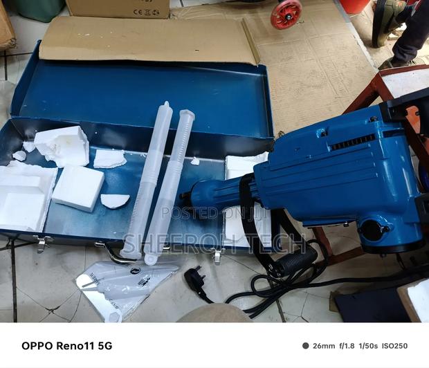 Makita Demolition Hammer Drill - main view