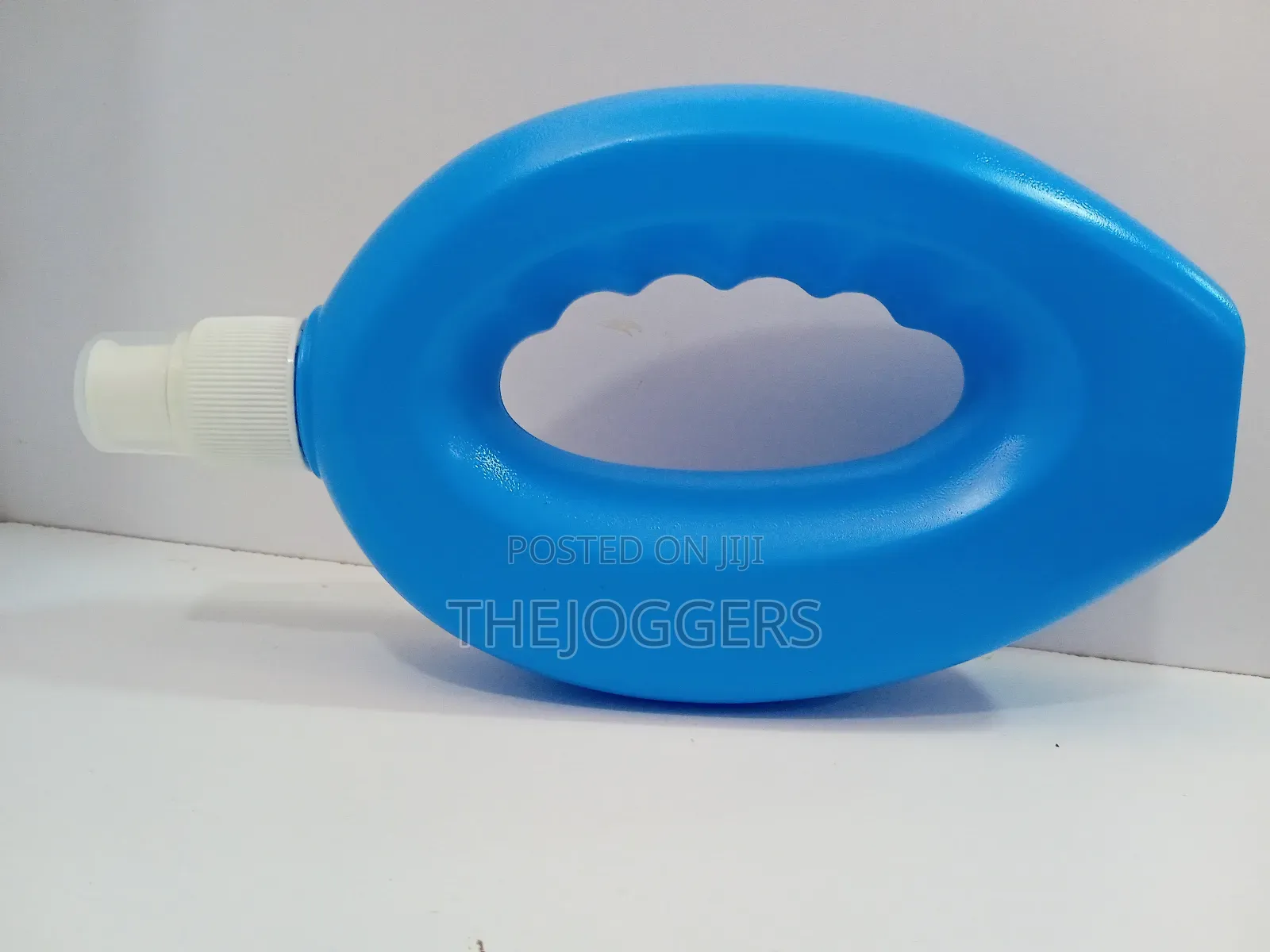 Hand-Held Runner Sports Bottle Gym Fitness Drinking Bottle