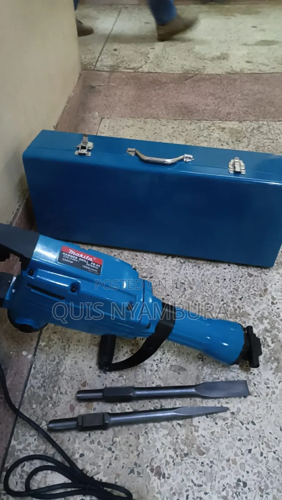 Makita Demolisher Breaker