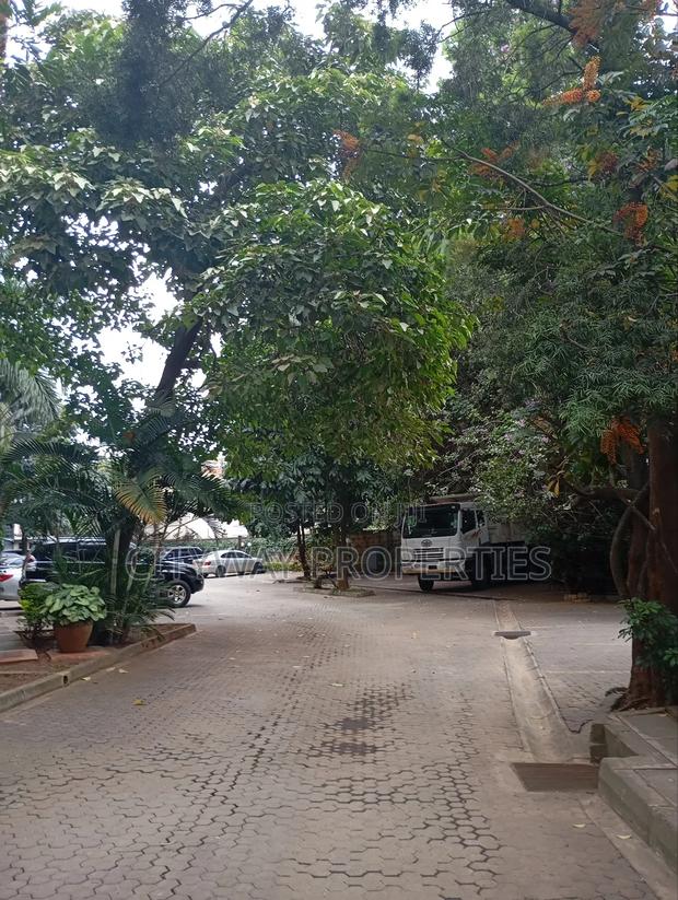 Furnished 1bdrm Apartment in Kilimani for rent - thumbnail 17