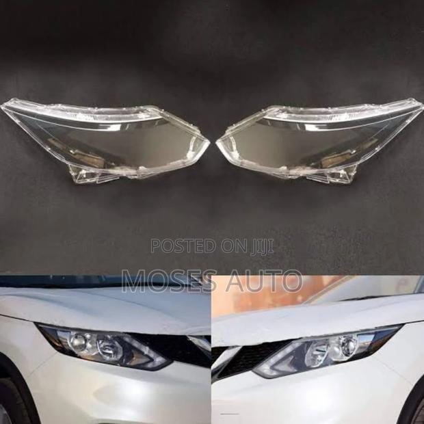 Nissan Qashqai Headlight Lens