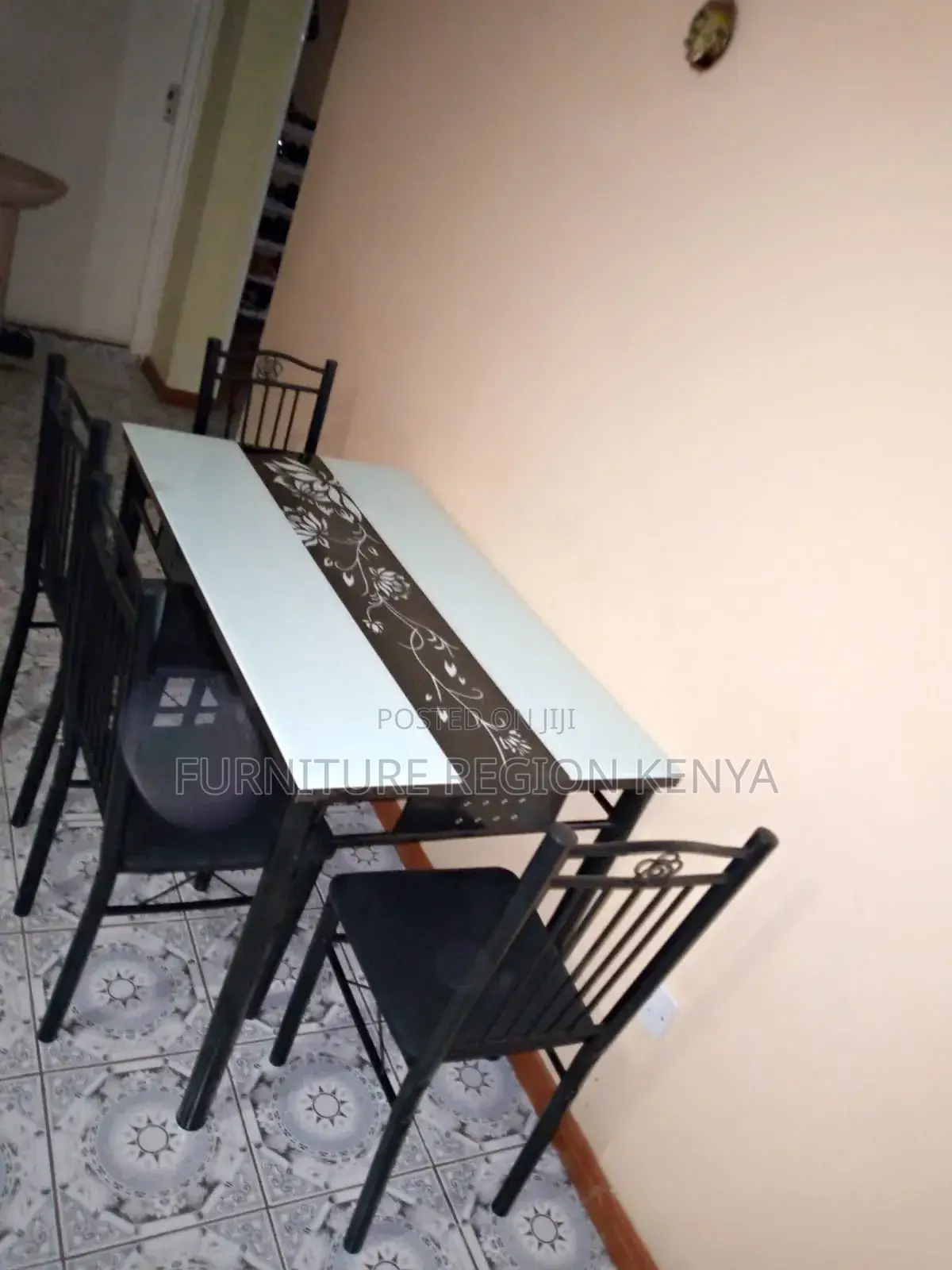 Four Seater Dinning Table Set