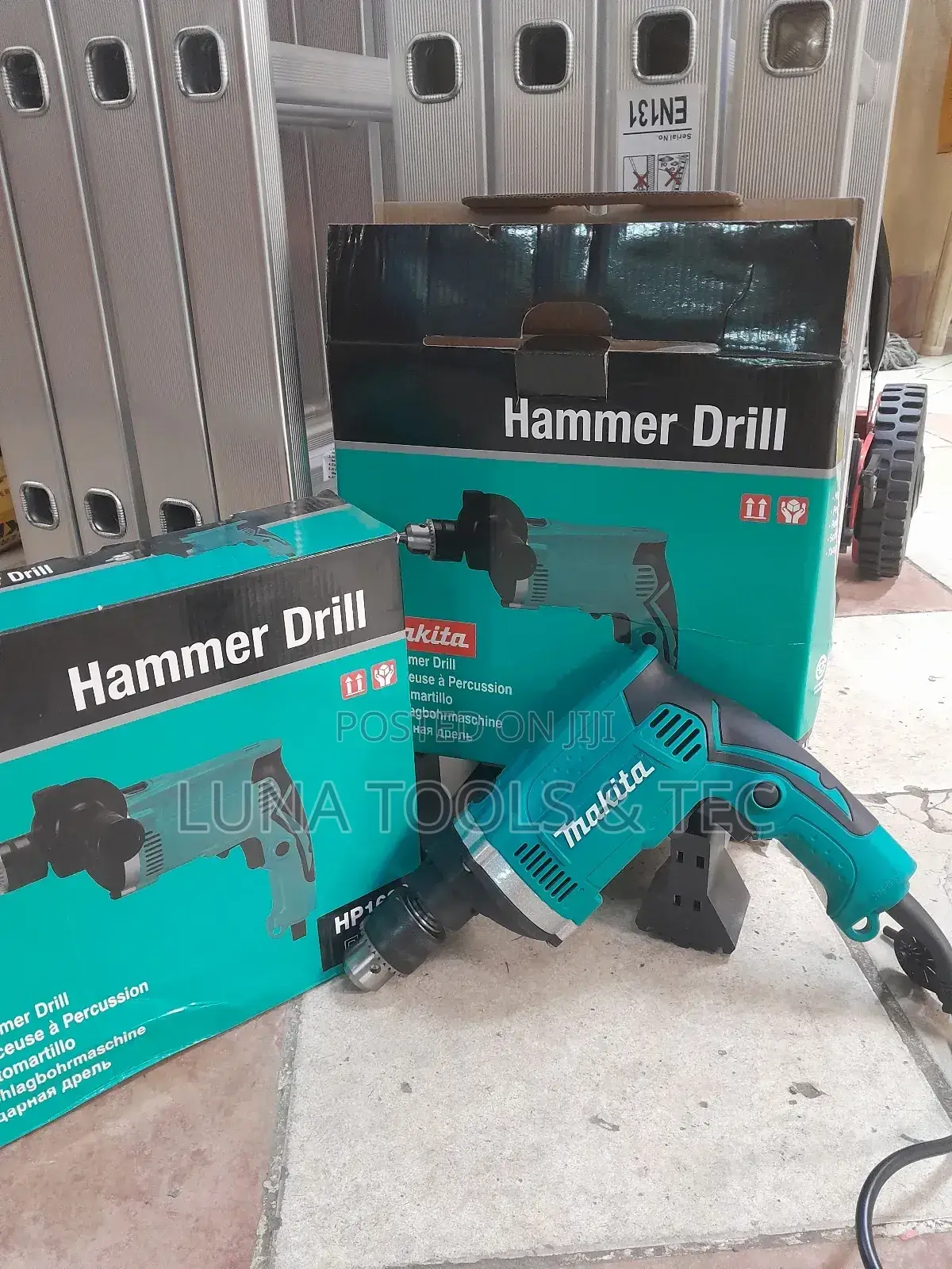 PROFESSIONAL, Makita Hammer Drill 710W.
