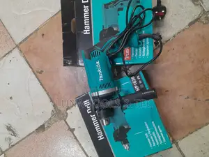 Makita Professional Impact Drill 710wwith 13mm Chuck Size