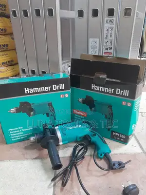 Makita Replaceable Chuck Impact Drill 710W