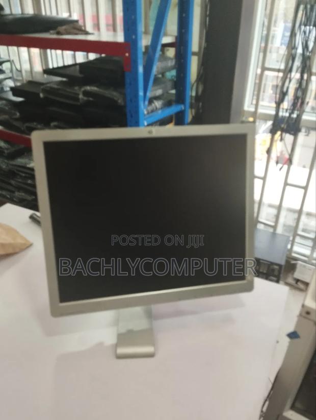 HP Le1901w 19-Inch Widescreen LCD Monitor - main view