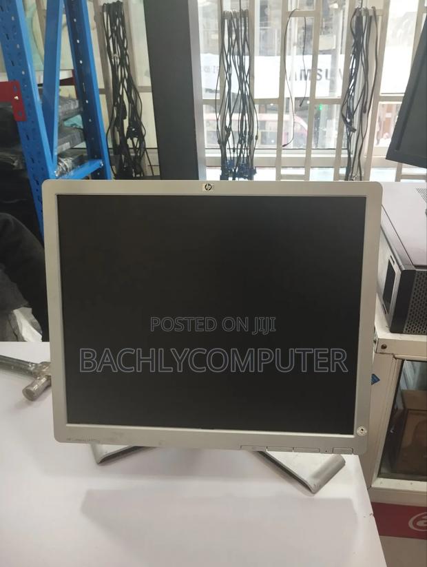 HP Le1901w 19-Inch Widescreen LCD Monitor - thumbnail 4