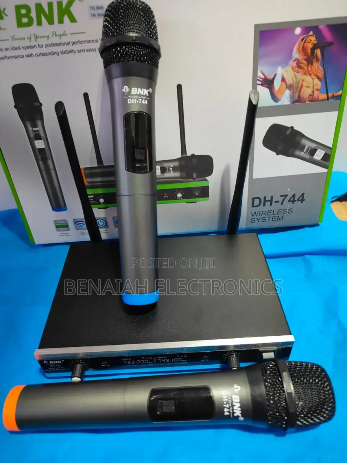 BNK Microphone.DH-744 Wireless System.Oustanding Performance