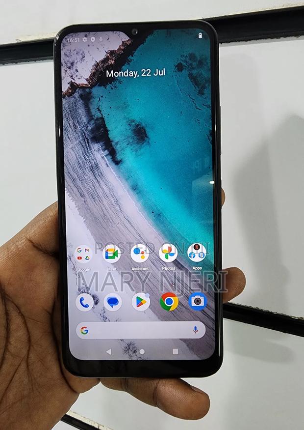 Nokia C32 128 GB Gray - thumbnail 2