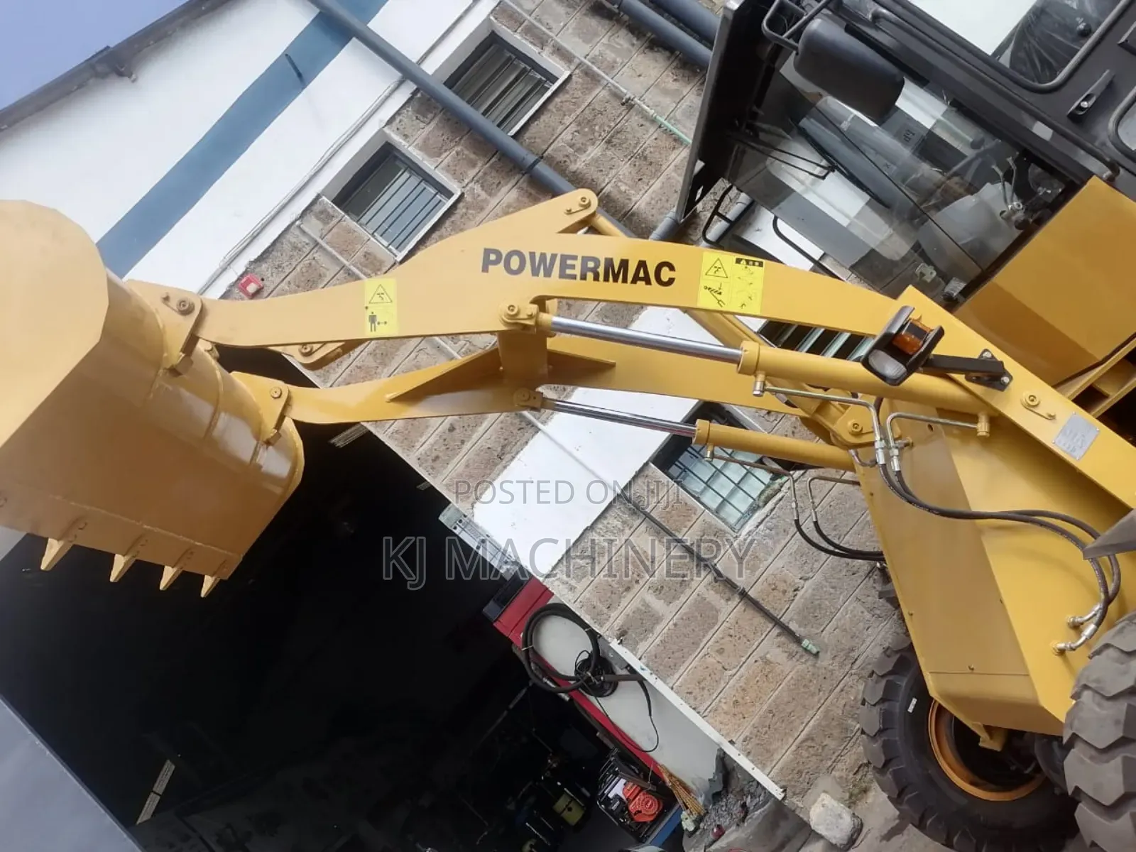 POWERMAC Wheel Loader Diesel Powered Operator.