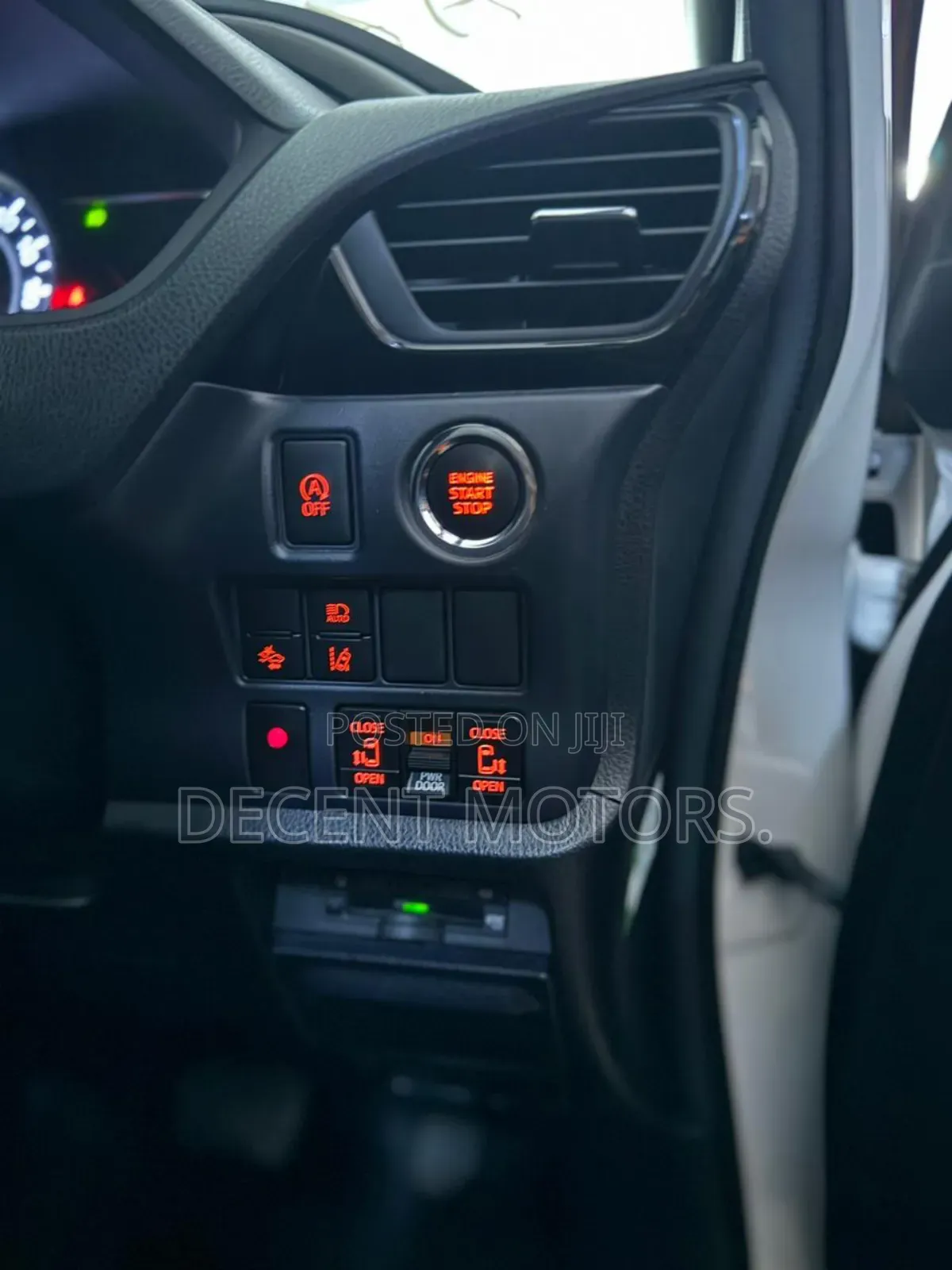 Toyota Voxy 2018 White